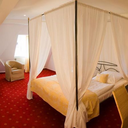 Landgasthof Und Hotel Weisser Lowe Eckental Екстер'єр фото