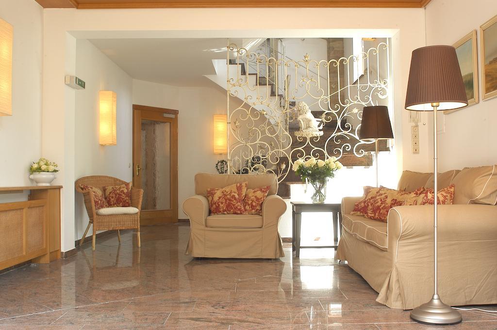 Landgasthof Und Hotel Weisser Lowe Eckental Екстер'єр фото