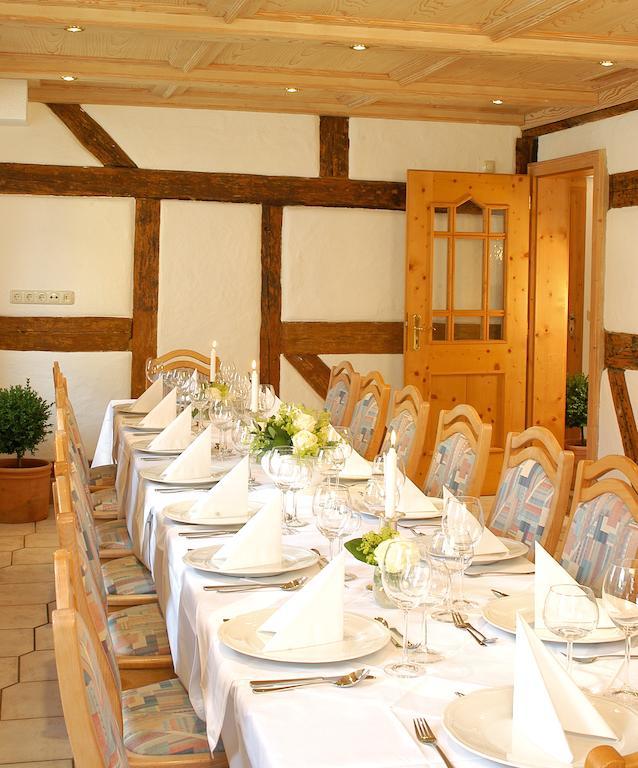 Landgasthof Und Hotel Weisser Lowe Eckental Екстер'єр фото