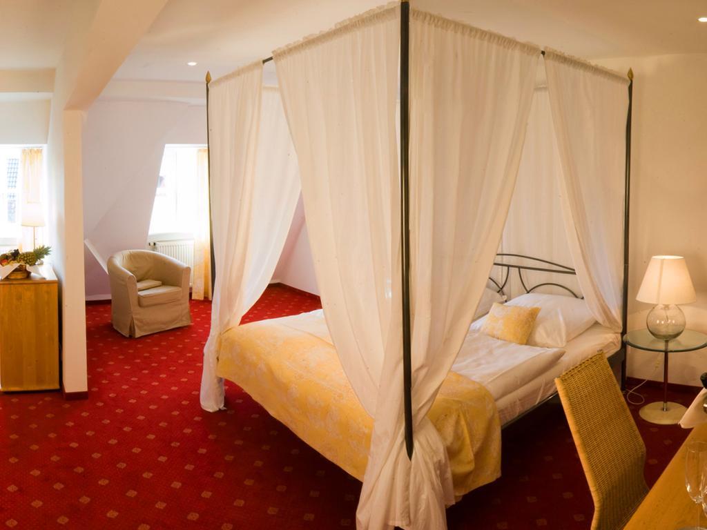 Landgasthof Und Hotel Weisser Lowe Eckental Екстер'єр фото