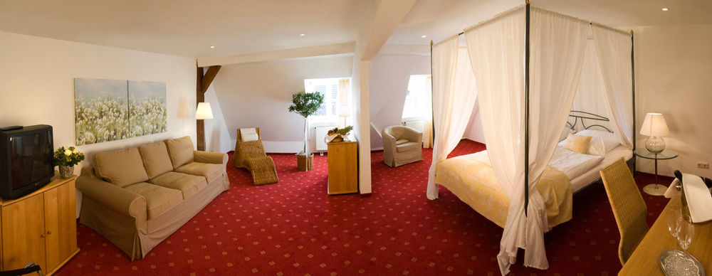 Landgasthof Und Hotel Weisser Lowe Eckental Екстер'єр фото