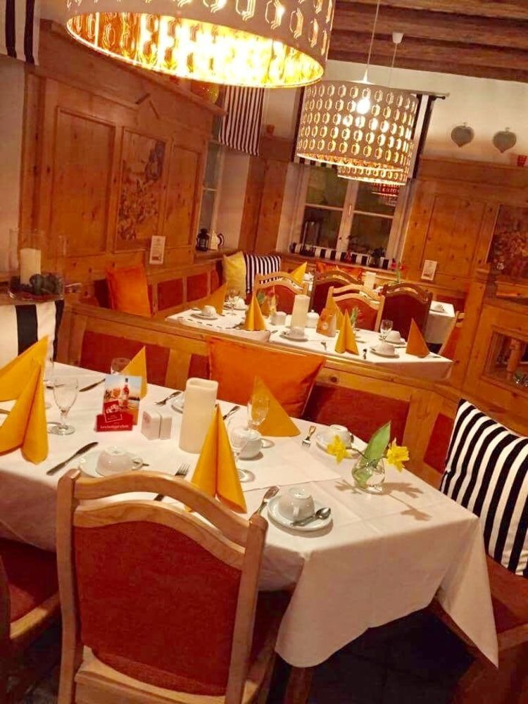 Landgasthof Und Hotel Weisser Lowe Eckental Екстер'єр фото