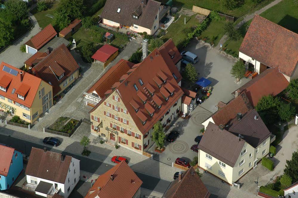 Landgasthof Und Hotel Weisser Lowe Eckental Екстер'єр фото